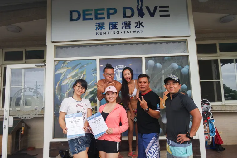 【Albee潛水日誌】墾丁- 深度潛水 Deep Dive Center。激安！考取PADI進階潛水員執照(AOW)送太空艙住宿＋早餐