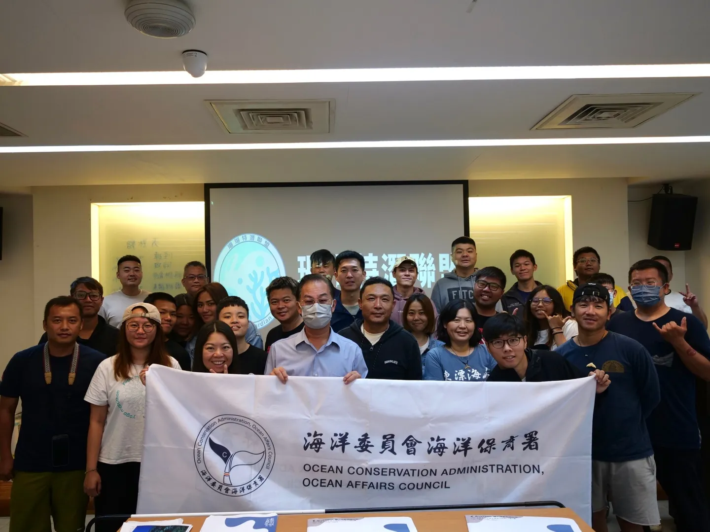 珊瑚白化回報完整活動看這邊，海洋保育署邀你一起來守護！
