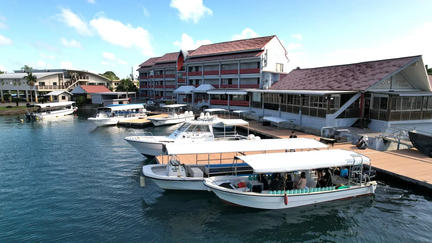 【帛琉】月伴灣海港飯店  Landmark Marina：舒適隨和的帛琉潛水住宿推薦